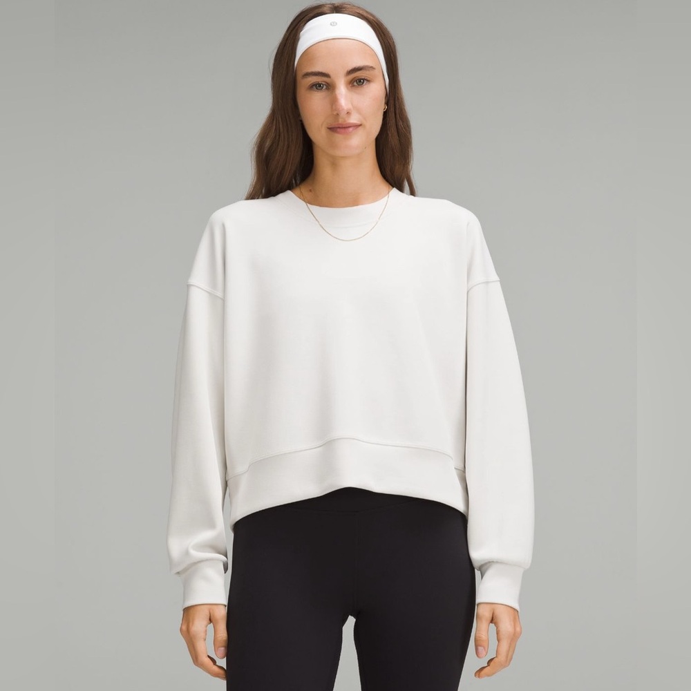 Softstreme Perfectly Oversized Cropped Crew